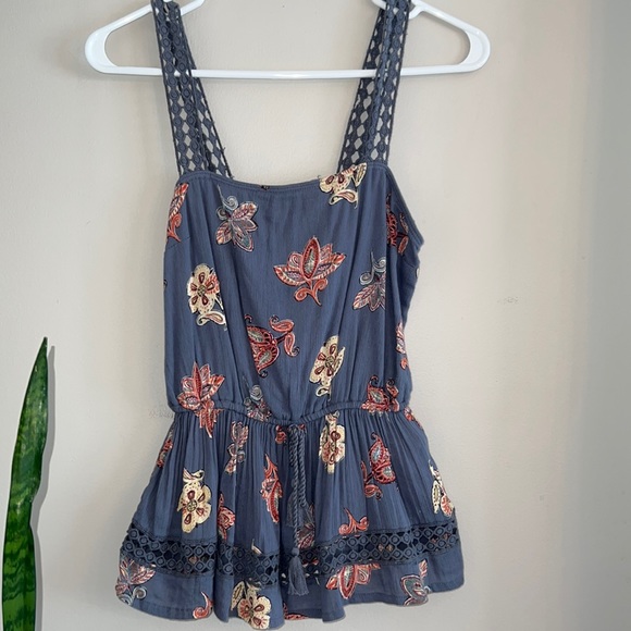 Abercrombie and Fitch Top - Picture 1 of 5